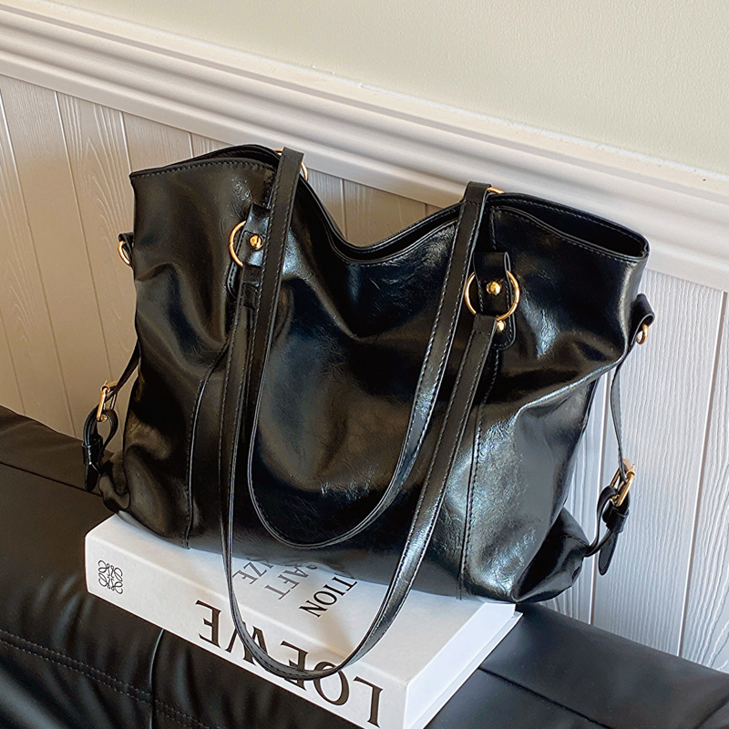 Vintage Women's Shoulder Bag L - Luxury Bags Vintage recension och pris